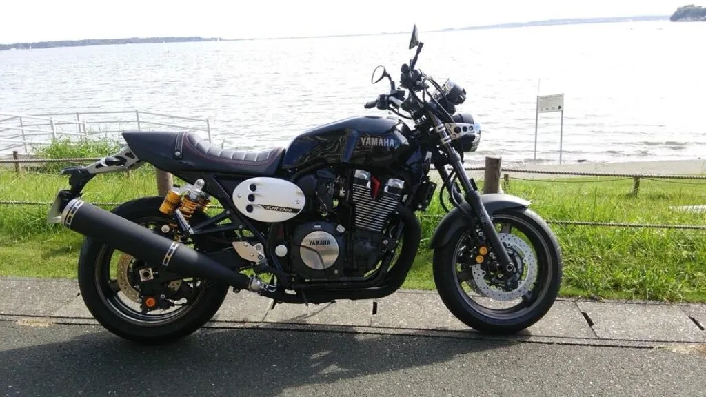 鈴木教授が所有していたYAMAHA XJR1300C